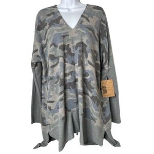 Chance Or Fate Women’s Sz M Tunic Top V Neck Camo Print Drop Shoulder NEW